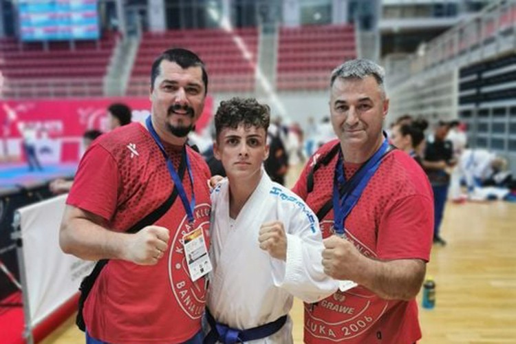 Pavle Dujaković ZLATNI na Svjetskom kupu u Poreču